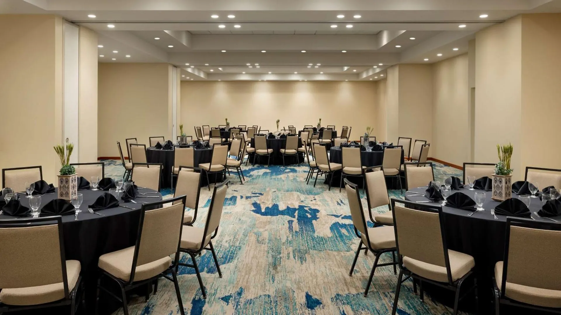 Resort Embassy Suites Hotel San Juan Hotel y Casino