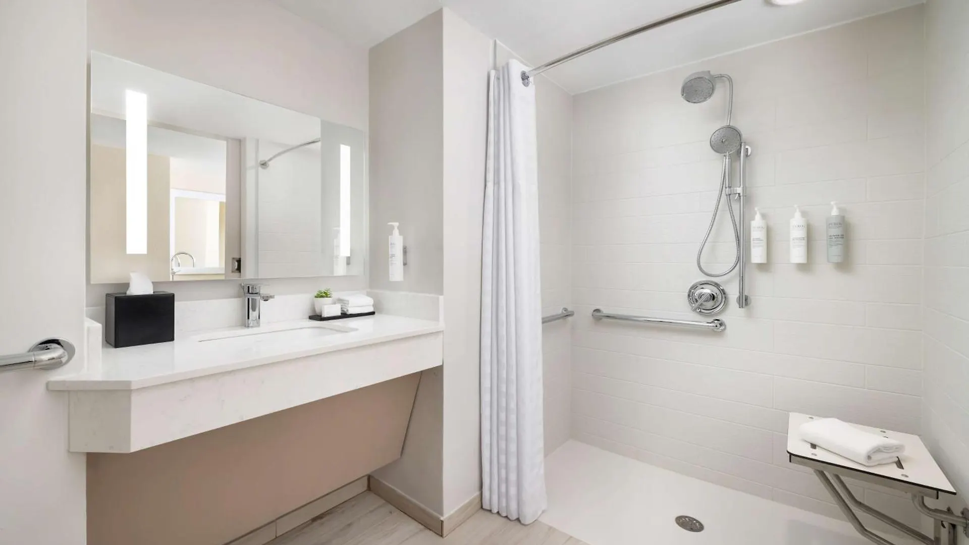 Embassy Suites By Hilton San Juan - Hotel & Casino Resort