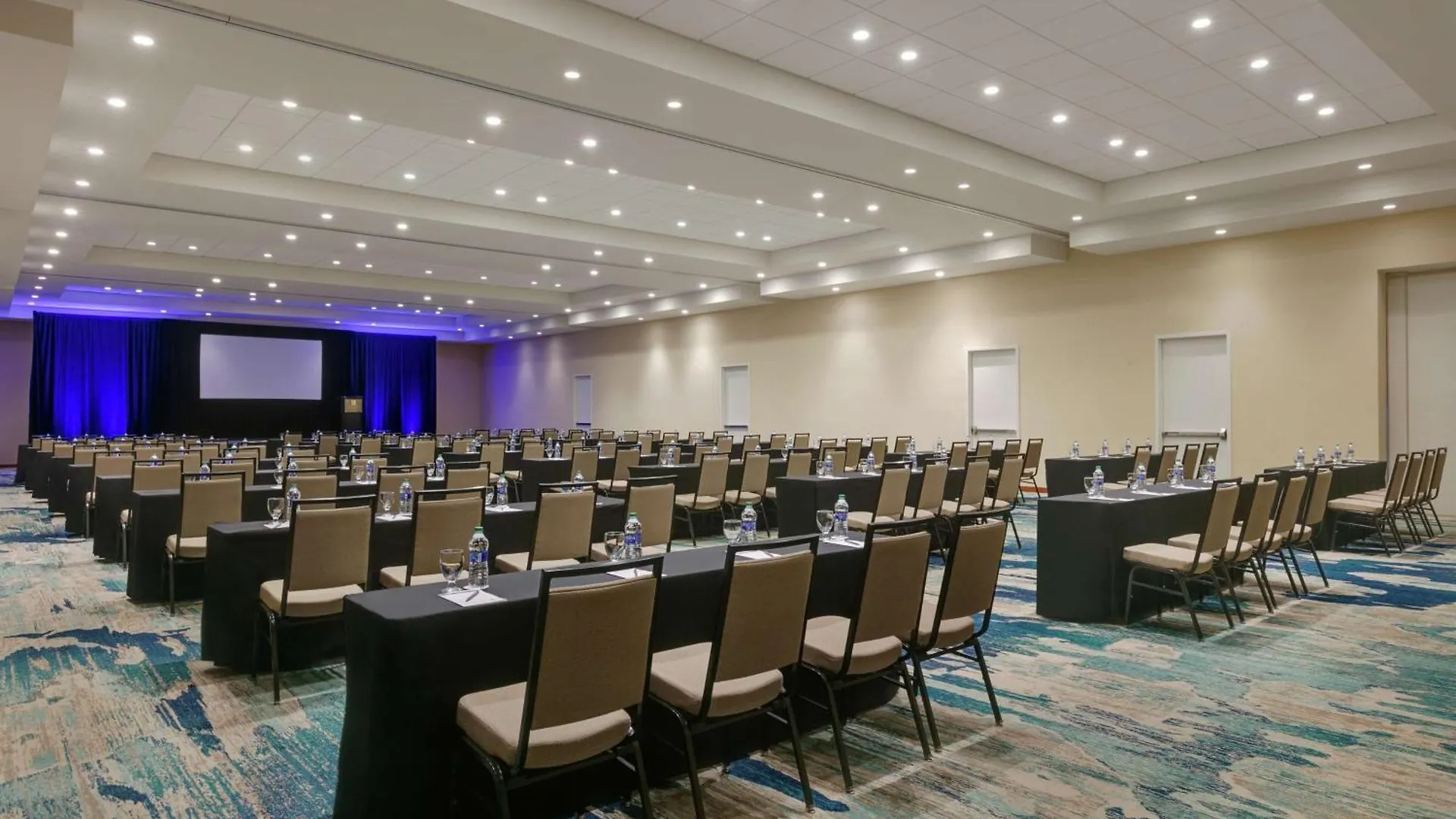 Resort Embassy Suites By Hilton San Juan - Hotel & Casino